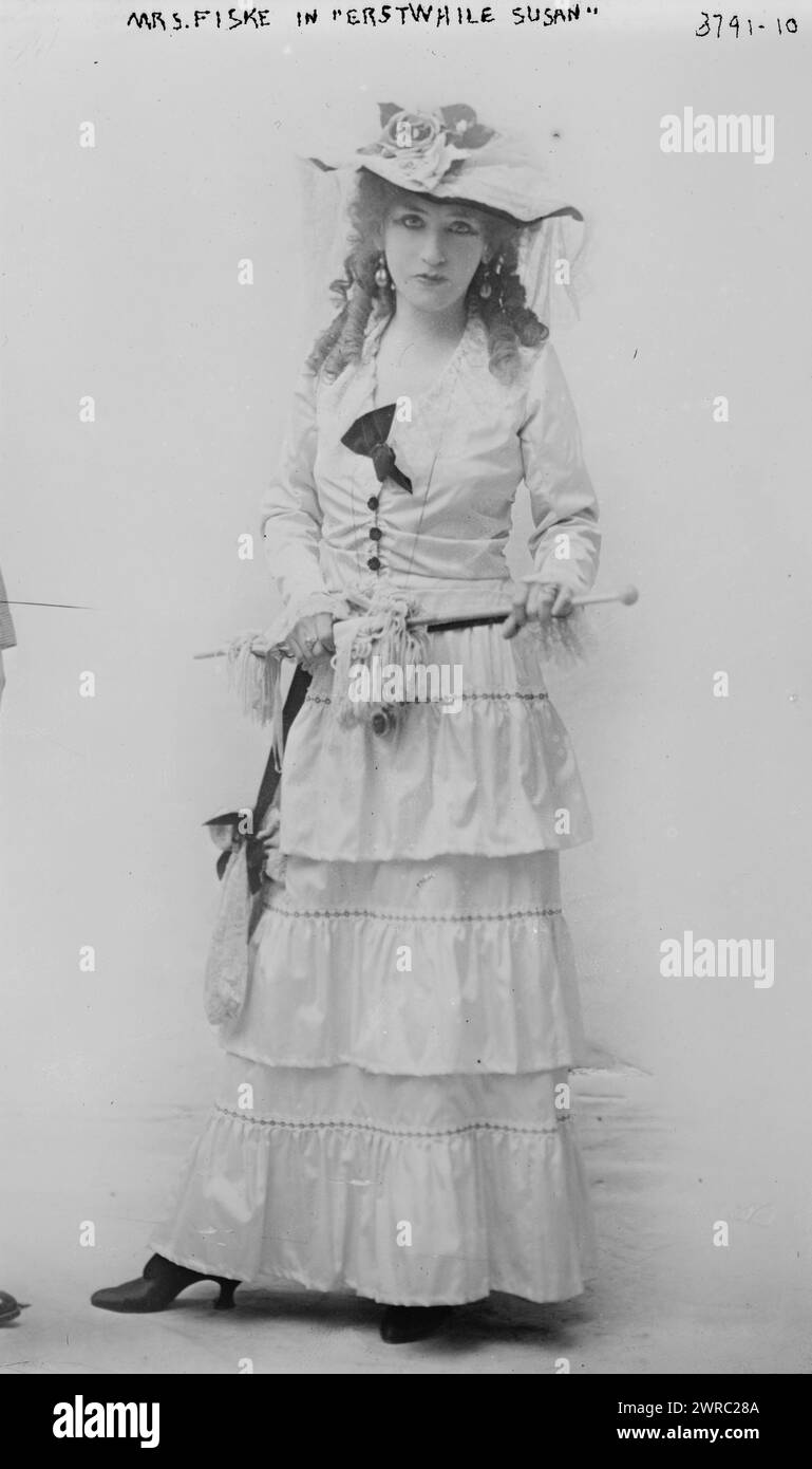 Mrs. Fiske in 'Erstwhile Susan', Photograph shows American actress Minnie Maddern Fiske (1865-1932) who was featured in the comedy 'Erstwhile Susan' in 1916., between ca. 1915 and ca. 1920, Glass negatives, 1 negative: glass Stock Photo