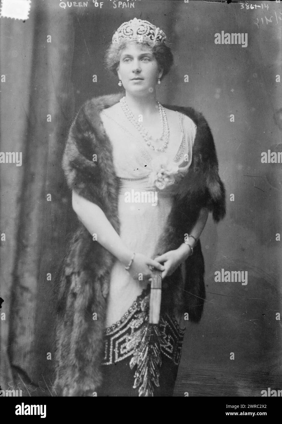 Queen of Spain, Photograph shows Victoria Eugenie of Battenberg (1887-1969), the wife of King Alfonso XIII of Spain and Queen of Spain., ca. 1916, Glass negatives, 1 negative: glass Stock Photo