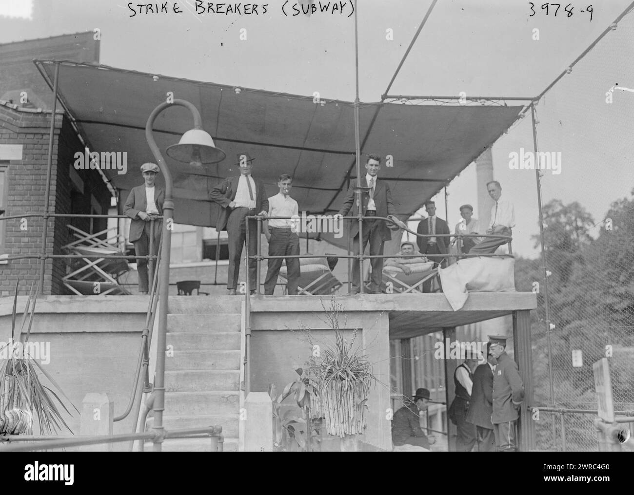 Strike breakers (subway), between ca. 1915 and ca. 1920, Glass negatives, 1 negative: glass Stock Photo
