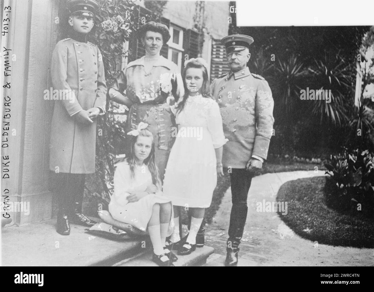 Grand Duke Oldenburg & family, Photograph shows Frederick Augustus II, Grand Duke of Oldenburg and Duchess Elisabeth Alexandrine of Mecklenburg-Schwerin with their children Nicholas Frederick William, Altburg Marie Mathilde Olga and Ingeborg Alix., between ca. 1915 and ca. 1920, Glass negatives, 1 negative: glass Stock Photo