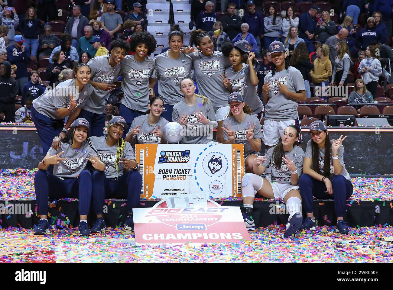 UNCASVILLE, CT MARCH 11 UConn Huskies players pose for pictures