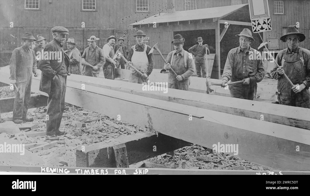 Hewing timbers for ship, between ca. 1915 and ca. 1920, Glass negatives, 1 negative: glass Stock Photo