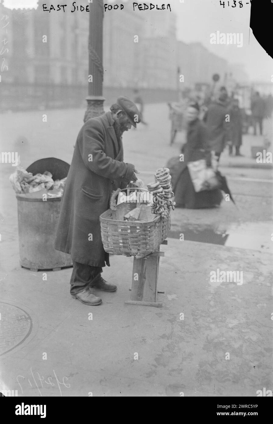 New york street vendor Black and White Stock Photos & Images