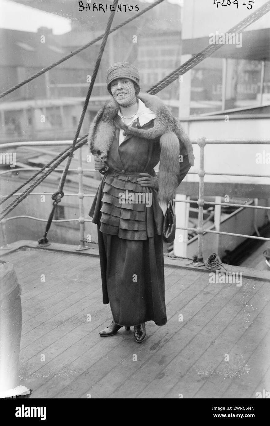 Barrientos, Photograph shows Spanish soprano opera singer Maria Barrientos (1883-1946) on board the Swedish liner Saga, bound for South America., 1917 May, Glass negatives, 1 negative: glass Stock Photo