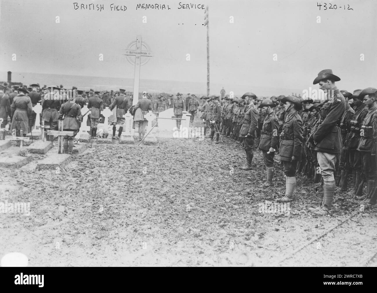 Soldiers praying Black and White Stock Photos & Images - Alamy