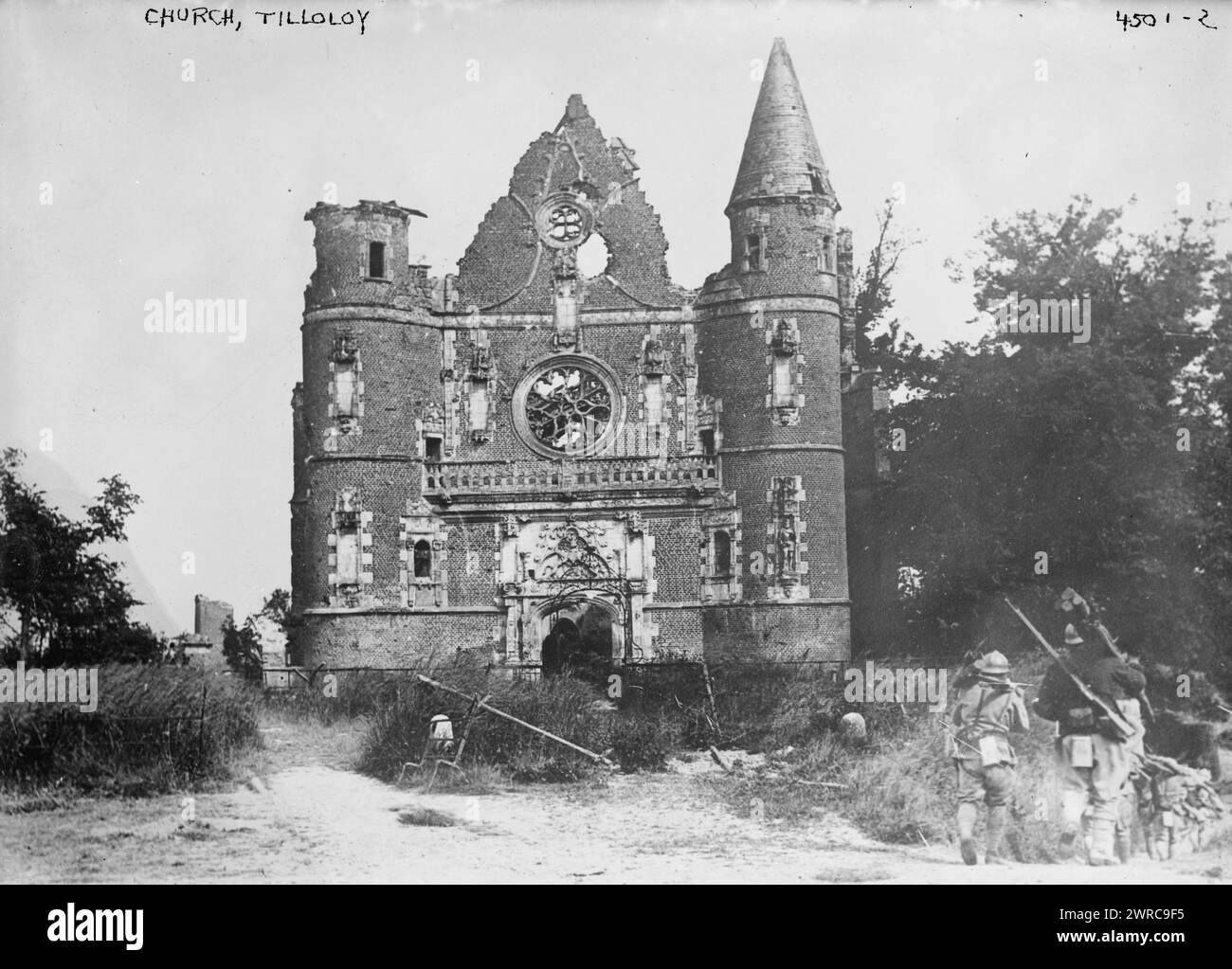 Church, Tilloloy, Photograph shows L'église Notre-Dame-de-Lorette de Tilloloy which was damaged during the early days of World War I., between ca. 1915 and 1917, World War, 1914-1918, Glass negatives, 1 negative: glass Stock Photo