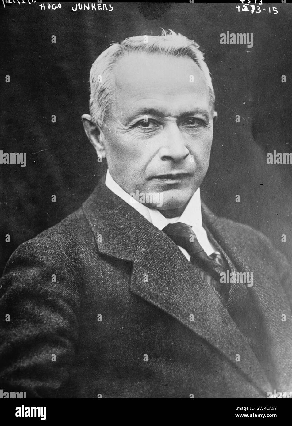 Hugo Junkers, Photograph shows German aircraft designer Hugo Junkers (1859-1935), designer of all-metal airplanes and founder of Junkers Flugzeug-und Motorenwerke AG., between ca. 1915 and ca. 1920, Glass negatives, 1 negative: glass Stock Photo