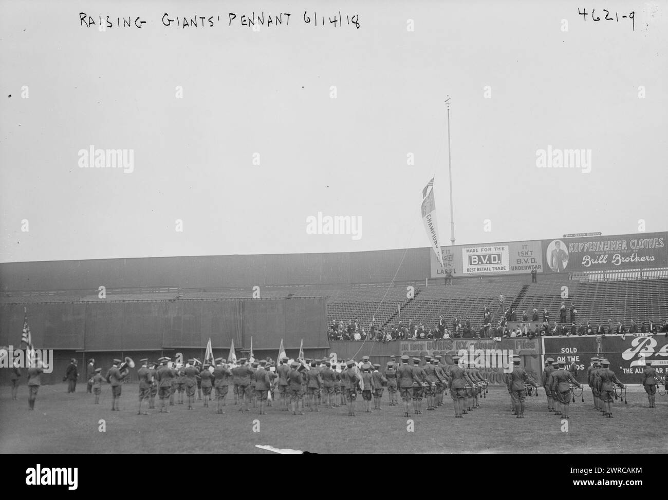 Raising Giants pennant, 6/14/18, 1918 June 14, Baseball, Glass negatives, 1 negative: glass Stock Photo