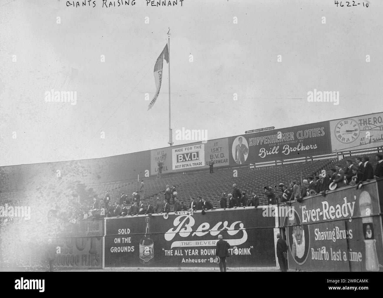 Giants raising pennant, 1918 June 14, Baseball, Glass negatives, 1 negative: glass Stock Photo