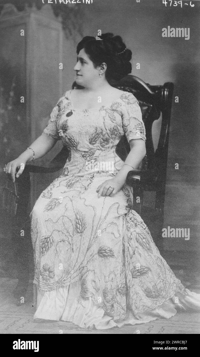 Tetrazzini, Photograph shows opera singer Luisa Tetrazzini (1871-1940)., between ca. 1915 and ca. 1920, Glass negatives, 1 negative: glass Stock Photo
