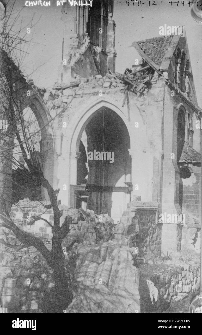 Church at Vailly, Photograph shows damage to the Église Notre-Dame de Vailly-sur-Aisne, France during World War I., between ca. 1915 and ca. 1920, Glass negatives, 1 negative: glass Stock Photo