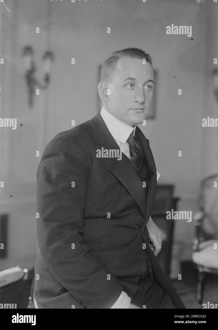 Carlo Hackett, Photograph shows Charles Hackett (1889-1942), an American opera singer., between ca. 1915 and ca. 1920, Glass negatives, 1 negative: glass Stock Photo