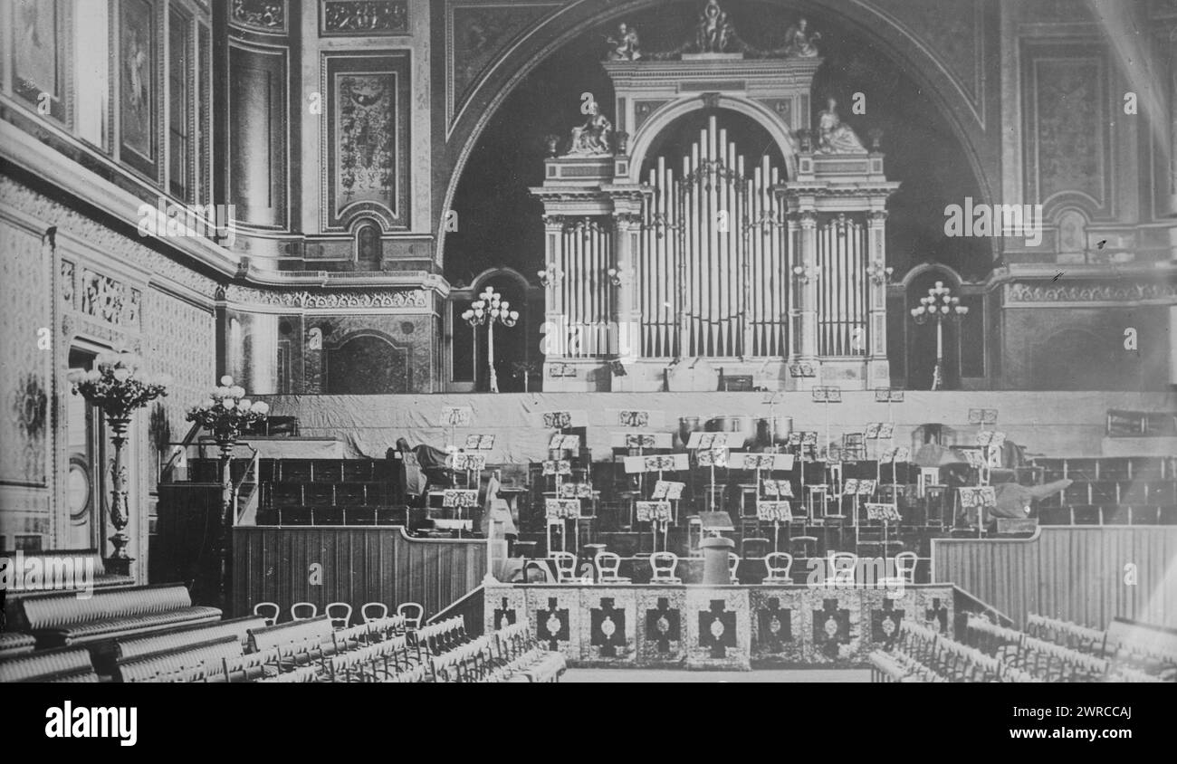 Balls concert room hires stock photography and images Alamy