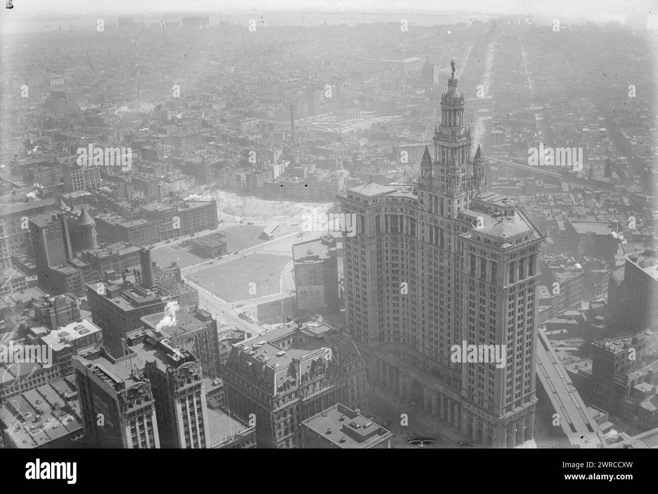 From Woolworth Bldg., Photograph shows an aerial view taken from the Woolworth Building of the David N. Dinkins Municipal Building, New York City., between ca. 1915 and ca. 1920, Glass negatives, 1 negative: glass Stock Photo