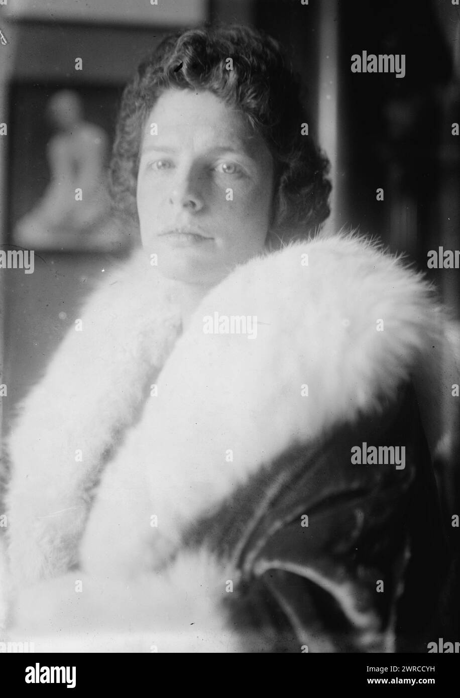 Clark, Photograph shows contralto singer Helen Clark., between ca. 1915 and ca. 1920, Glass negatives, 1 negative: glass Stock Photo