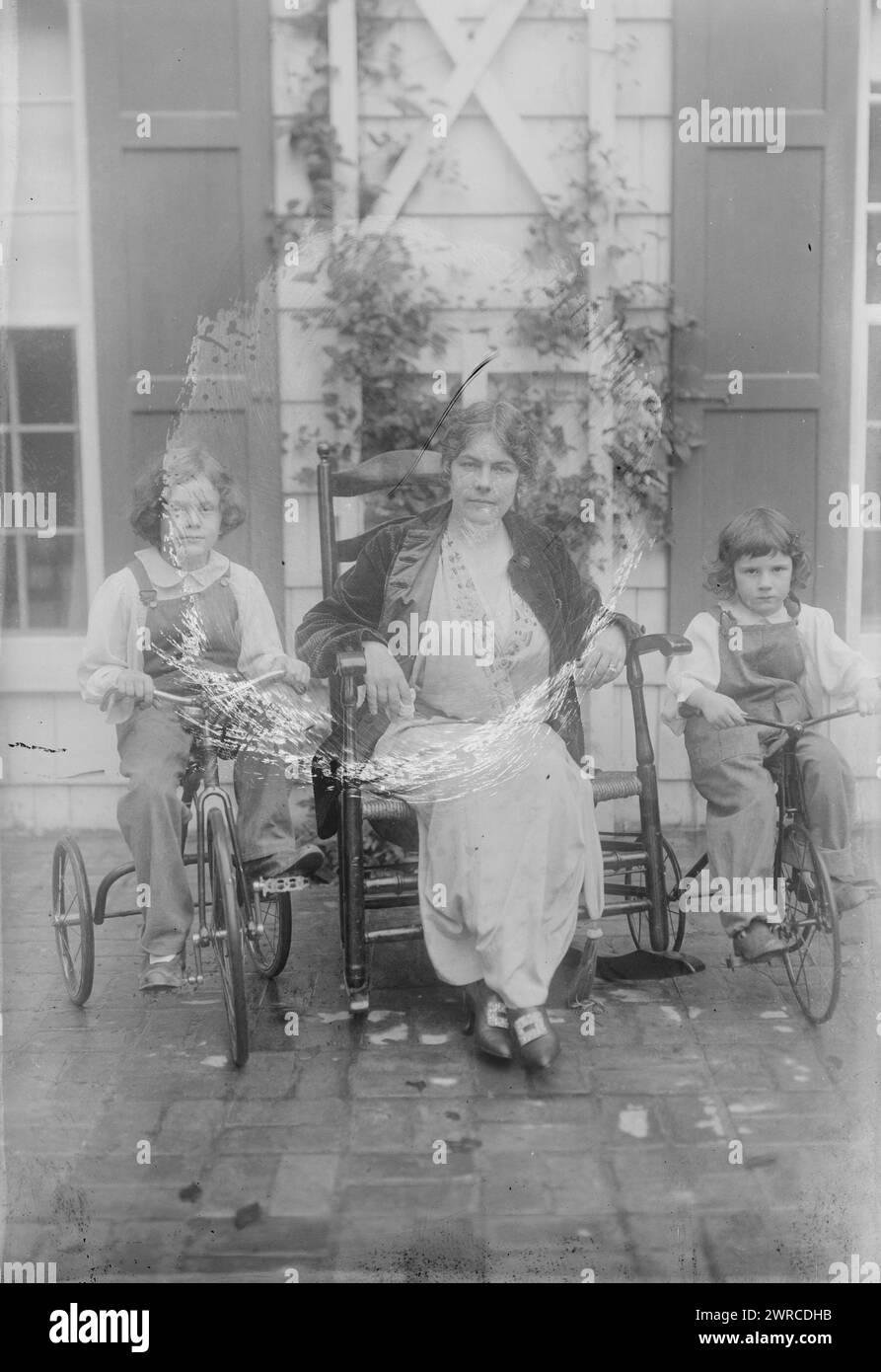 Homer, Photograph shows the family of composer Sidney Homer (1864-1953 ...