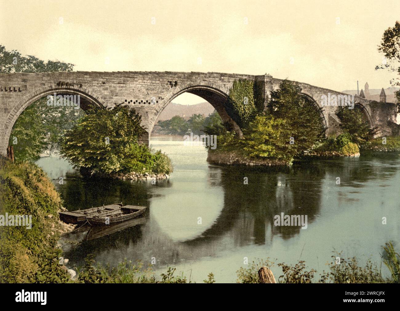 Old bridge, Stirling, Scotland, between ca. 1890 and ca. 1900., Scotland, Stirling, Color, 1890-1900 Stock Photo