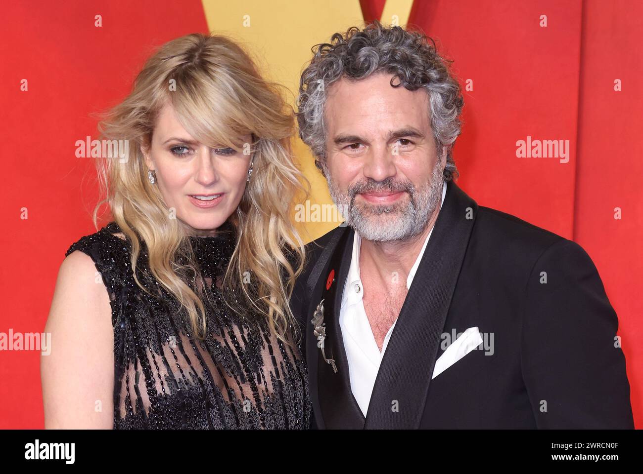Beverly Hills, USA. 11th Mar, 2024. Mark Ruffalo, Sunrise Coigney attend the 2024 Vanity Fair Oscar Party Hosted By Radhika Jones at Wallis Annenberg Center for the Performing Arts on March 10, 2024 in Beverly Hills, California. Photo: CraSH/imageSPACE/Sipa USA Credit: Sipa USA/Alamy Live News Stock Photo