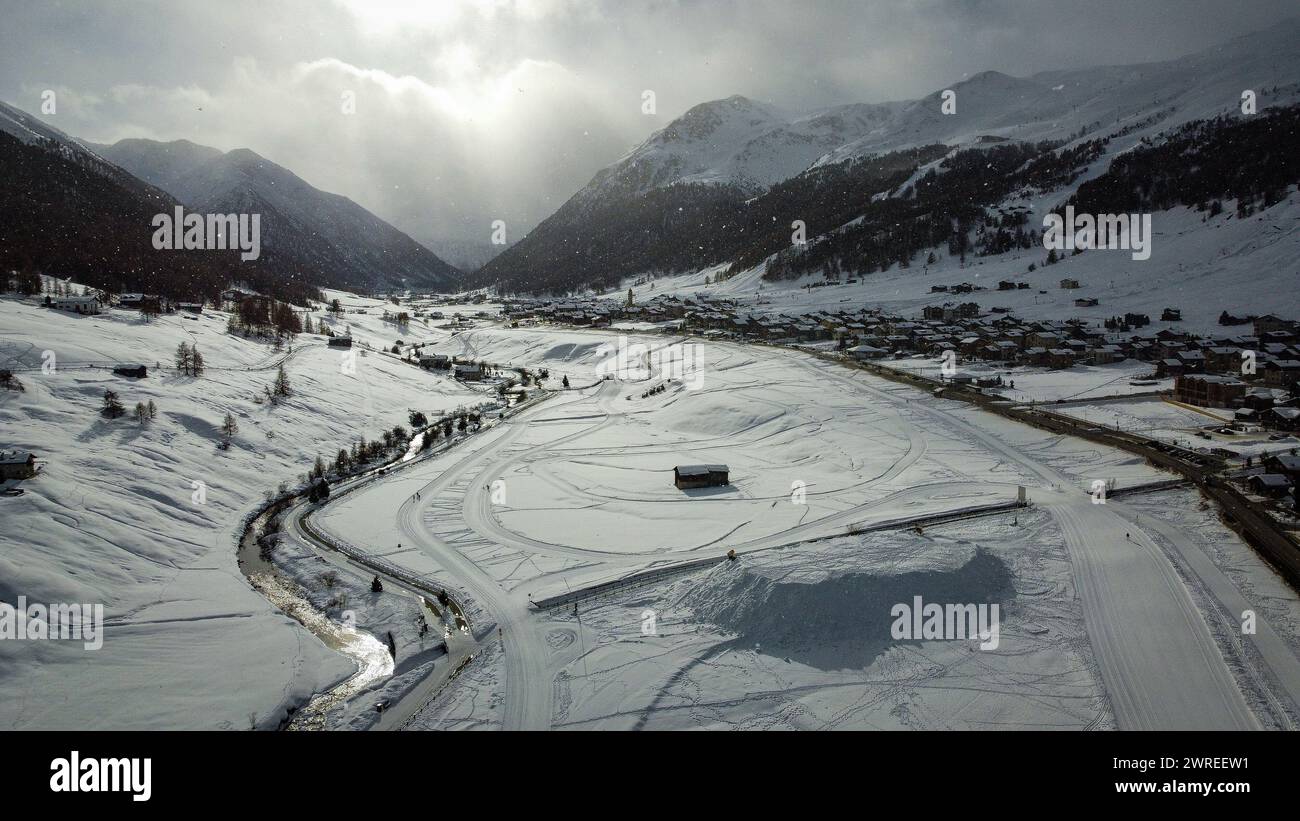Aerial view italian alps car hi-res stock photography and images - Alamy