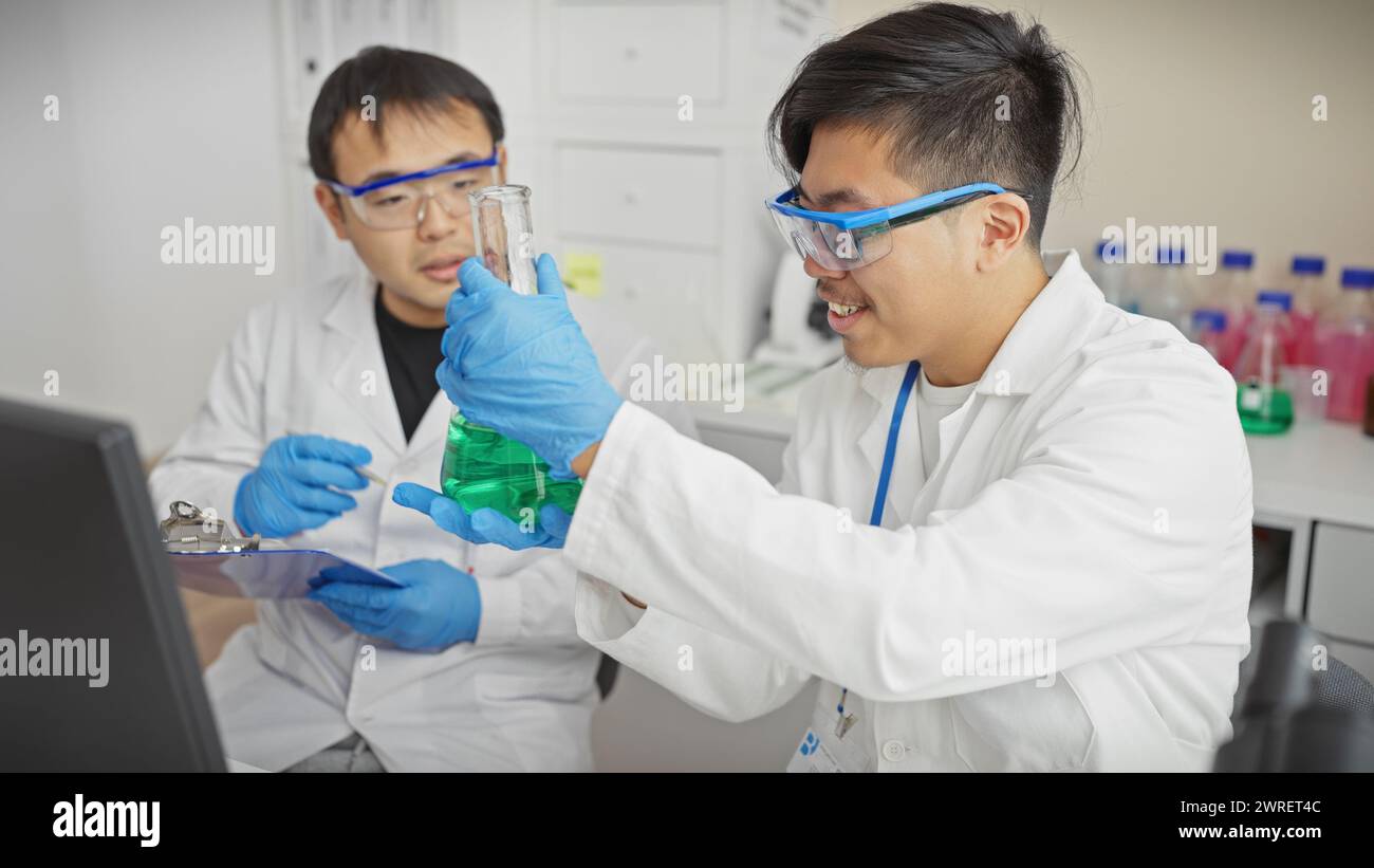 Chemical collaboration hi-res stock photography and images - Alamy