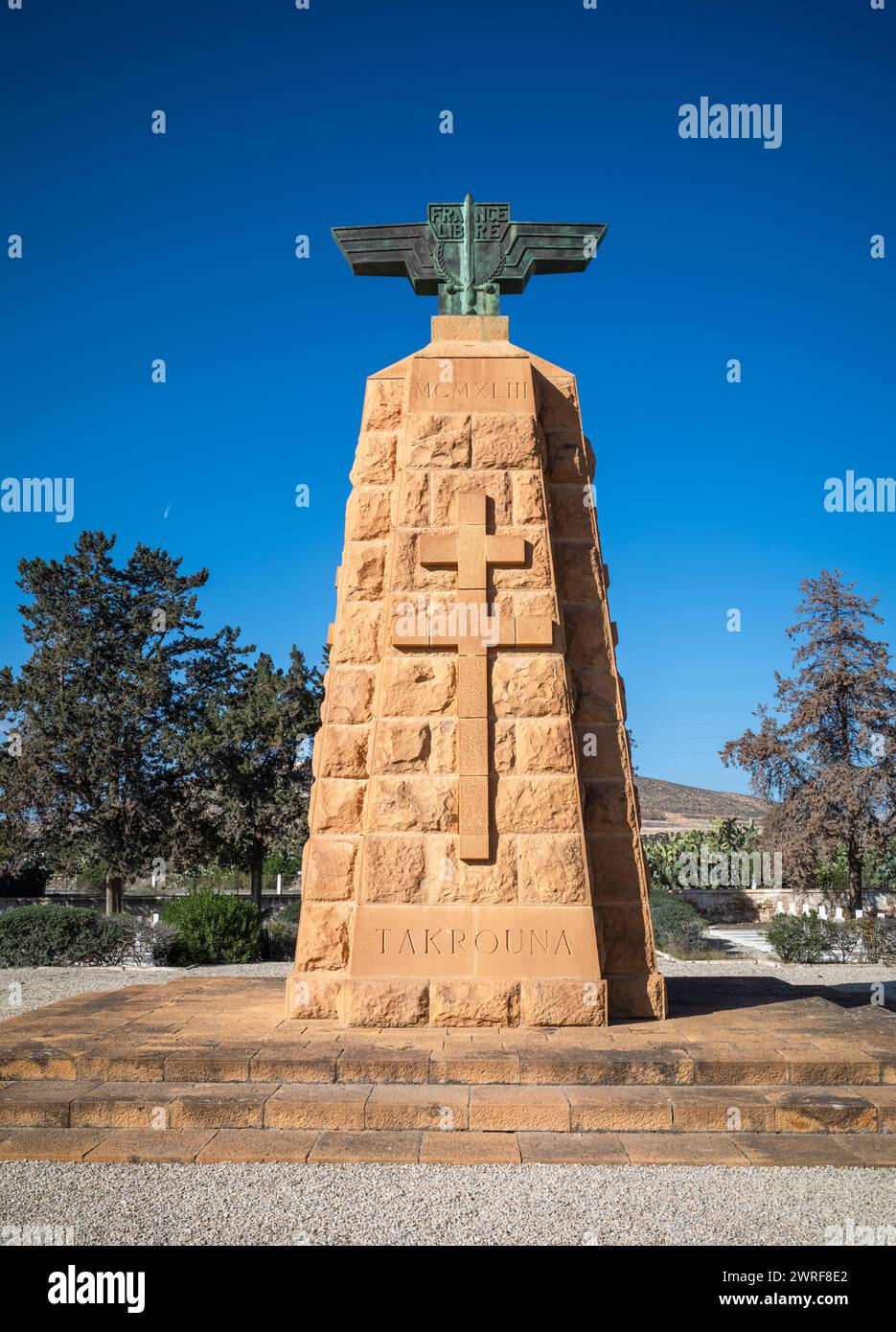 The main obelisk memorial at the WW2 French Military Cemetery in Takrouna, Tunisia. Stock Photo