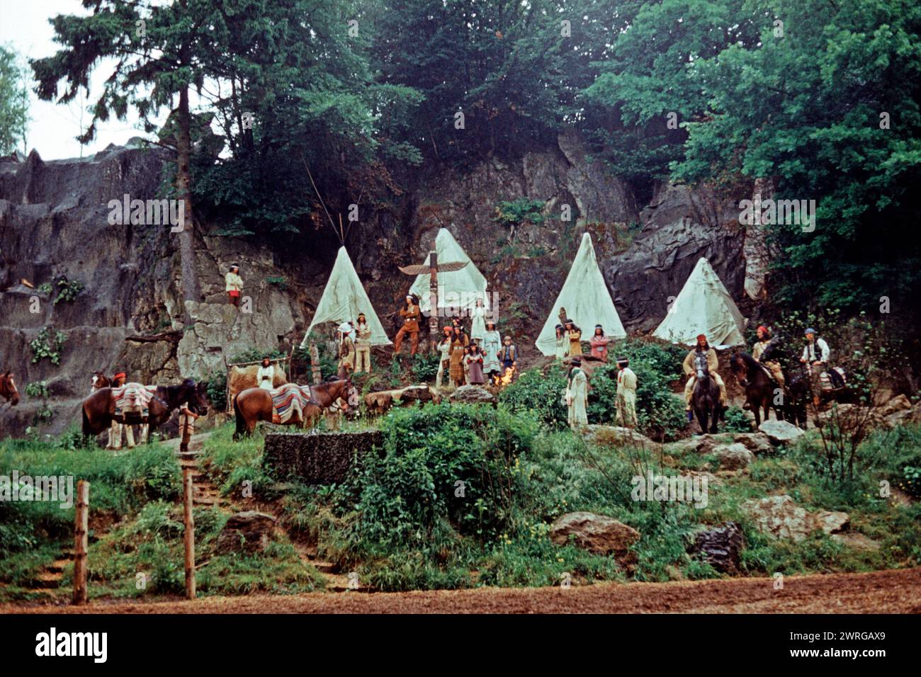 Actors and tents in the play Der Schatz im Silbersee by Karl May, open-air theatre Elspe, Sauerland, North Rhine-Westphalia, Germany, June 1982 Stock Photo