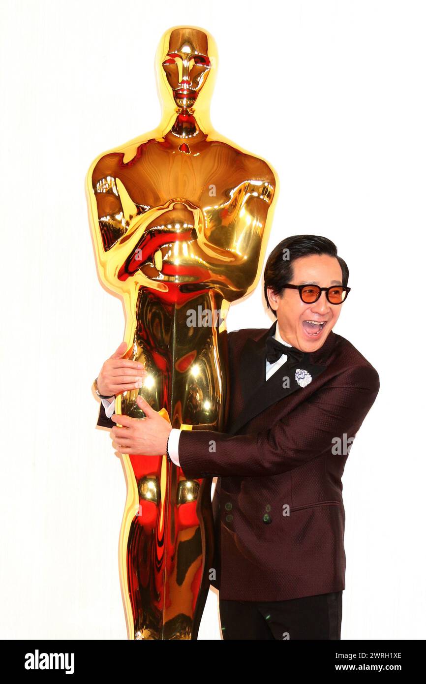 March 10, 2024, Los Angeles, California, USA: Ke Huy Quan during red carpet arrivals for the 96th Academy Awards at the Dolby Theater. (Credit Image: © Kay Blake/ZUMA Press Wire) EDITORIAL USAGE ONLY! Not for Commercial USAGE! Stock Photo