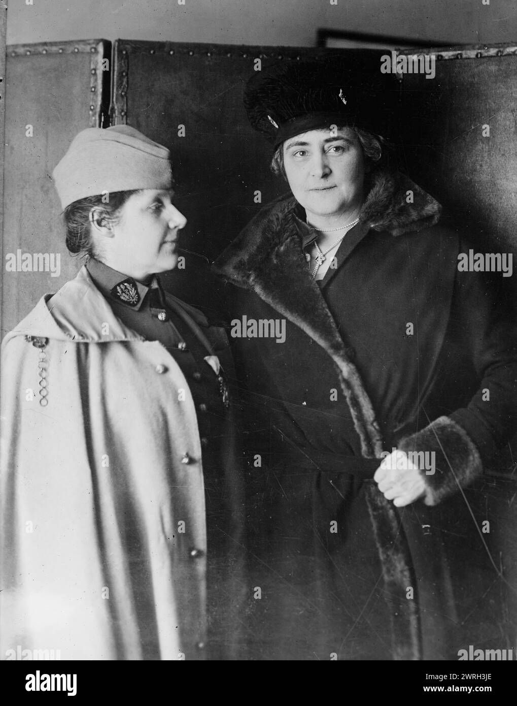 Dr. Rosalie S. Morton, Anne Morgan, between c1915 and c1920. Dr. Rosalie Slaughter (1876-1968), co-founder of the American Women's Hospitals Service, and Anne Tracy Morgan (1873-1952), philanthropist, who worked to provide relief in World War I. Stock Photo