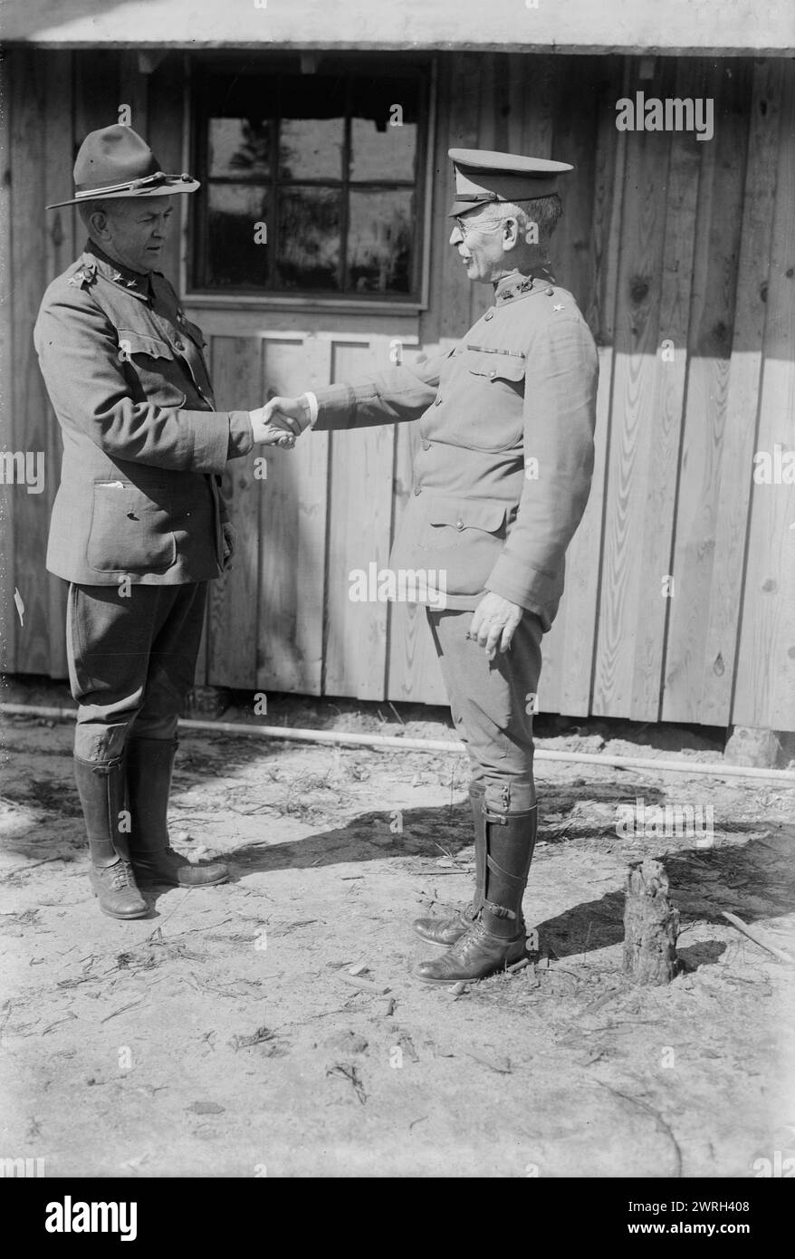 Gen. Bell &amp; Gen. Crowder, between 1917 and 1918. Franklin Bell (1856-1919), a U.S. Army officer and Enoch H. Crowder (1859-1932, a U.S. Army lawyer at Camp Upton, a U.S. Army installation located on Long Island, in Yaphank, New York, during World War I. Stock Photo