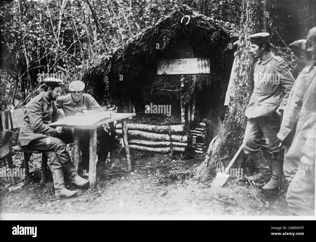 German soldiers in the Aisne District, 26 Dec 1914 (date created or published later). German soldiers with a shelter in the Aisne District, France during World War I. Stock Photo