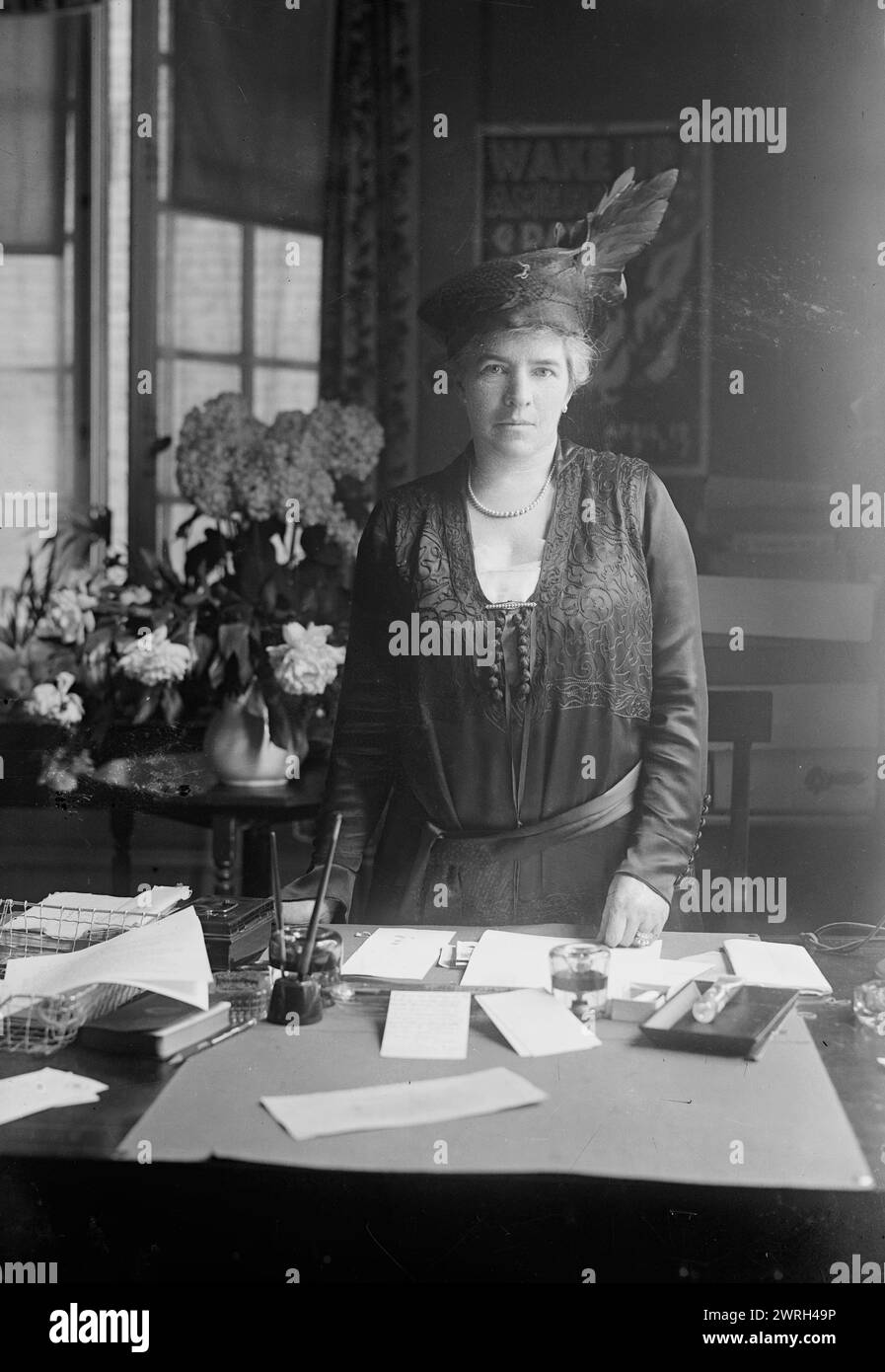 Mrs. E.R. Stettinius.Mrs. Edward Riley Stettinius, (formerly Judith Carrington) head of the Economy League of the Junior Colonial Dames of America, who headed a drive to collect waste paper for sale to benefit the Red Cross during World War I. Stock Photo