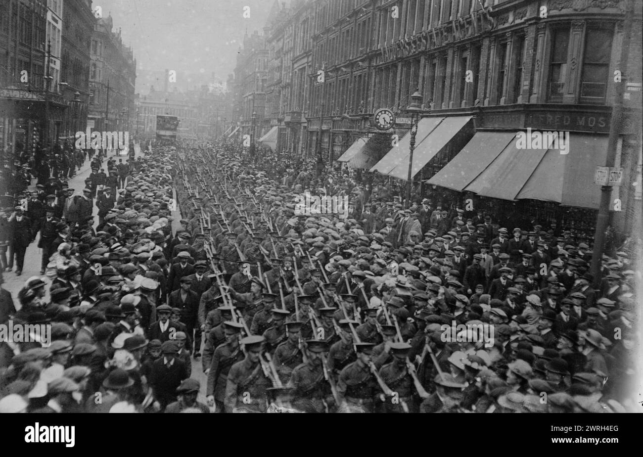 Ulster Volunteers, Belfast, 8 Apr 1916 (date created or published later). Ulster volunteer soldiers from Belfast marching in the street during World War I. Stock Photo