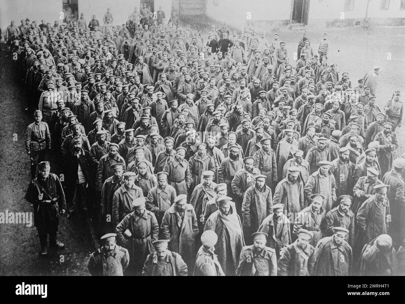 Russian prisoners in Przemysl, between c1914 and c1915. Russian soldiers taken prisoner by the Austro-Hungarian army at Przemysl Fortress, Przemysl, Austro-Hungarian Empire (now in Poland) during World War I. Stock Photo