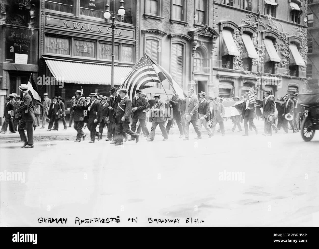 German Reservists in Broadway [i.e., Fifth Avenue], 4 Aug 1914 (date created or published later). German reserve soldiers marching on Fifth Avenue, New York City at start of World War I. Stock Photo