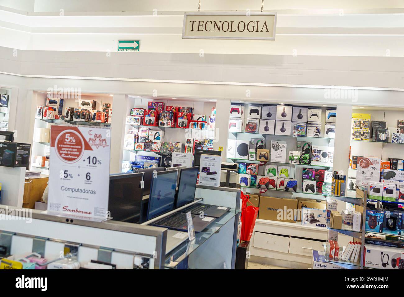 Gonzalo guerrero calle 50 hi-res stock photography and images - Alamy