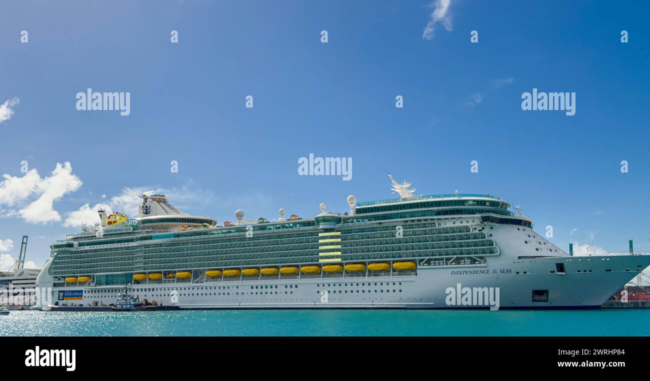 The Independence of the Seas Freedom class cruise ship owned by the ...