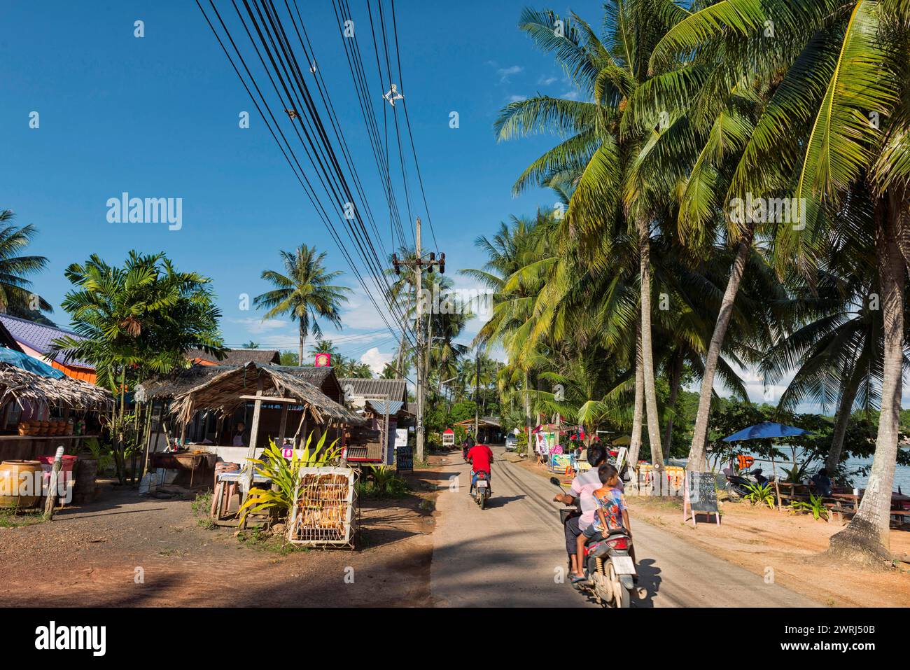 Lefthand traffic on the Thai holiday island of Koh Yai Noi, traffic