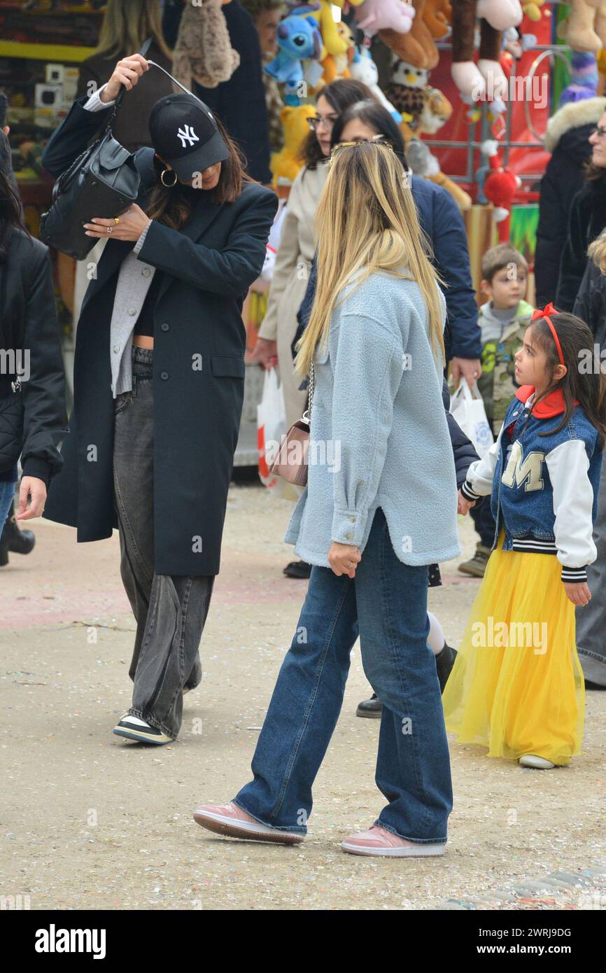 The bobo hi-res stock photography and images - Page 23 - Alamy, image size:866x1390