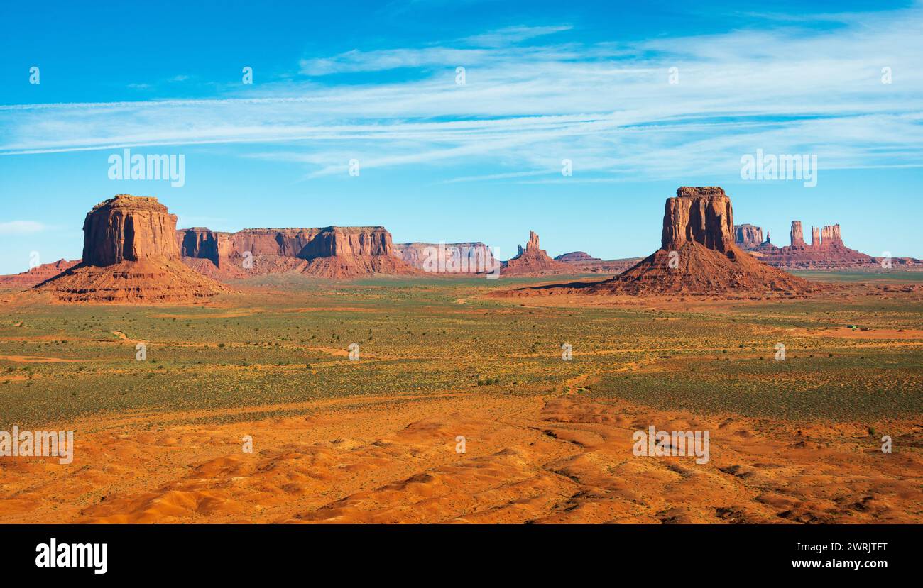 View monument valley navajo hi-res stock photography and images - Alamy