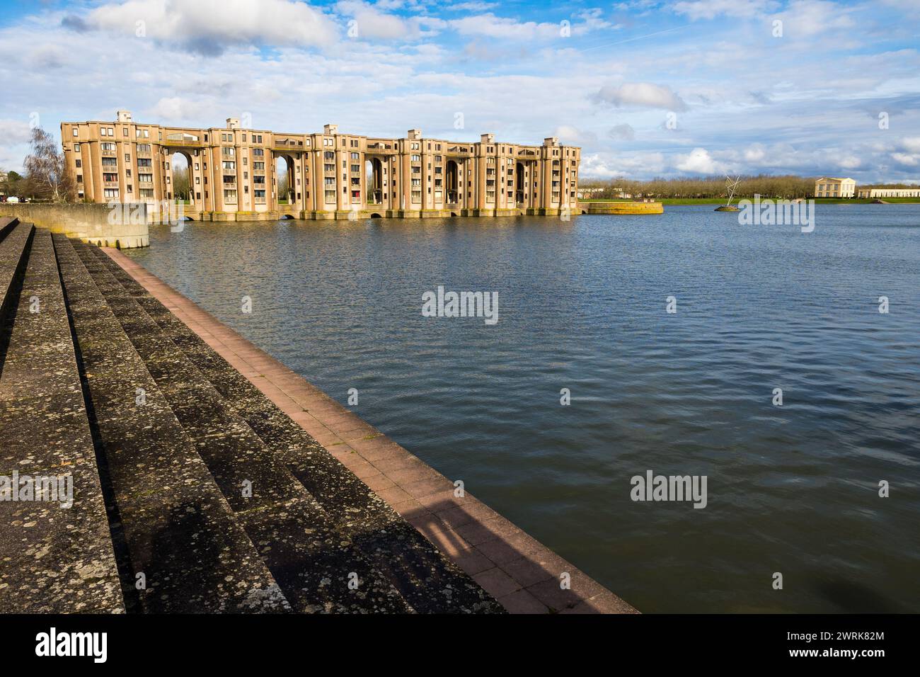 architectural-ensemble-of-residential-buildings-les-arcades-du-lac-by
