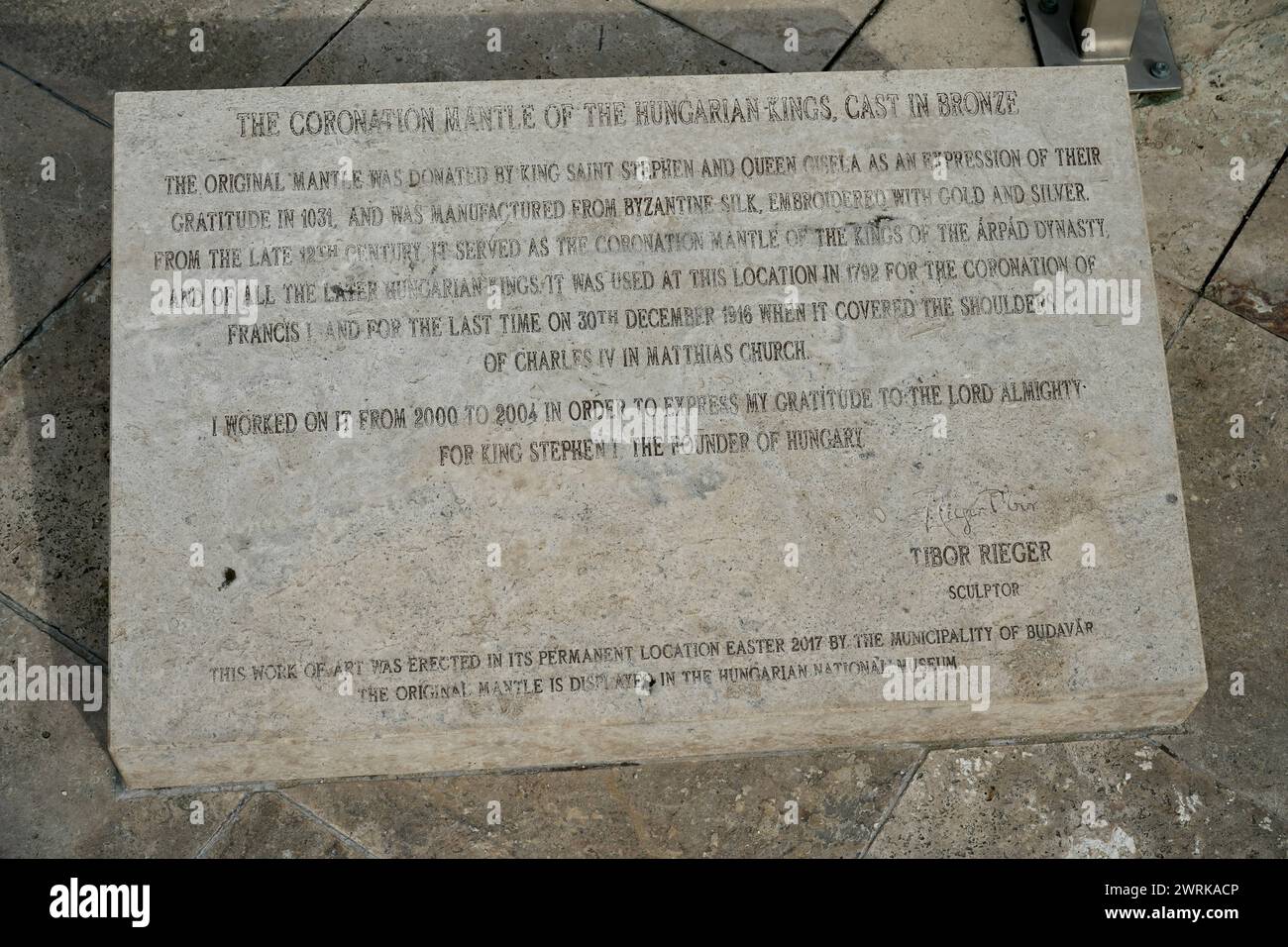 Description of Bronze casting of The Coronation Mantle of The Hungarian