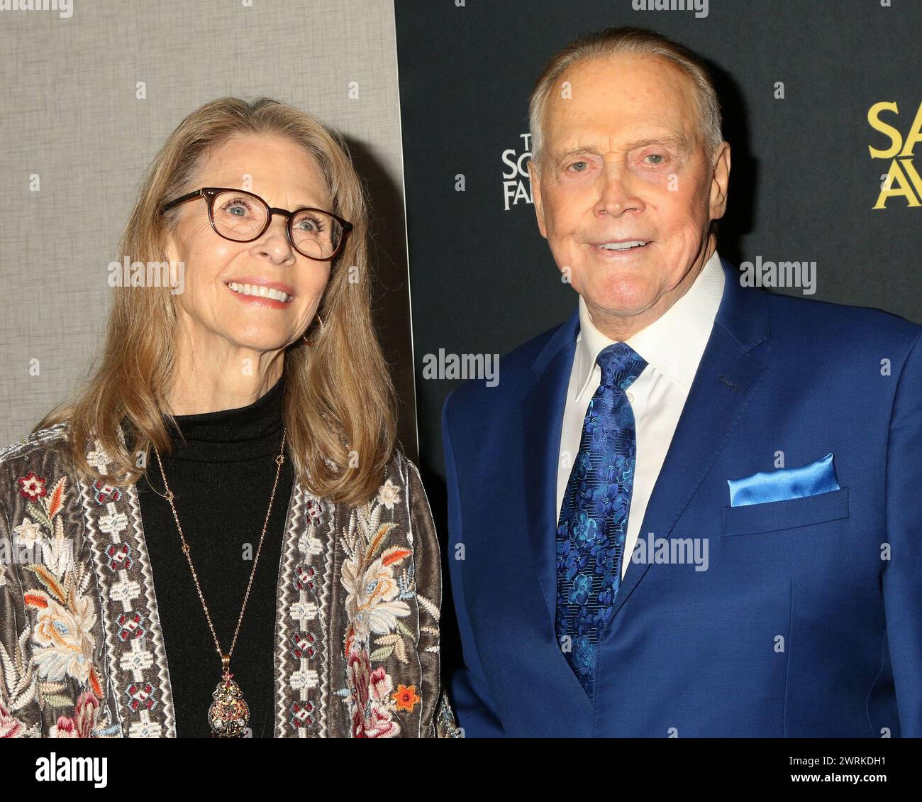 LOS ANGELES - FEB 4: Lindsay Wagner, Lee Majors at the 2024 Saturn