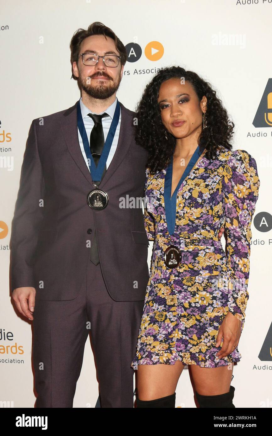 LOS ANGELES MAR 4 Jonathan Pennock, Kimberly Woods at the Audie