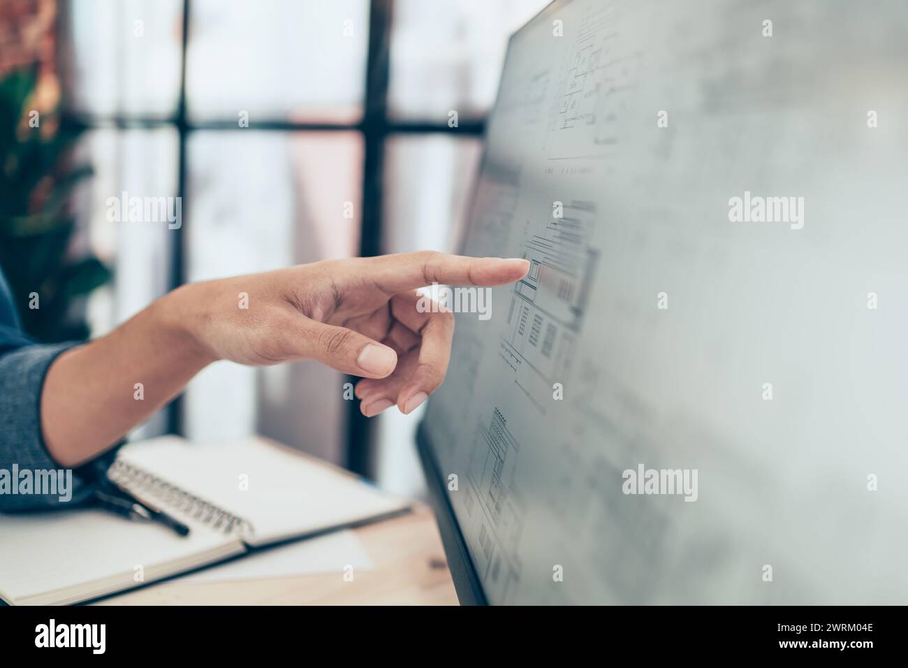 Hand pointing drawing hi-res stock photography and images - Alamy