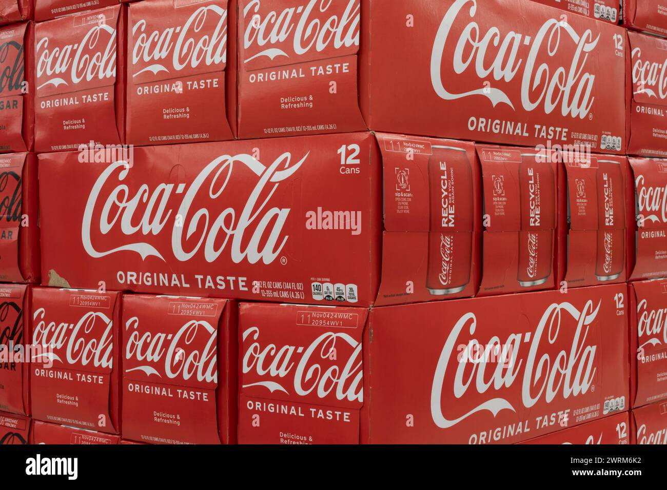 Soda pop display hires stock photography and images Alamy