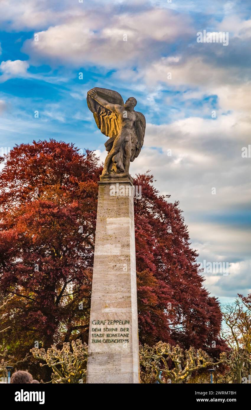 Lovely view of the Graf Zeppelin monument in Constance (Konstanz) by Lake Constance (Bodensee) located at the harbour. On the pedestal it says: “In... Stock Photo