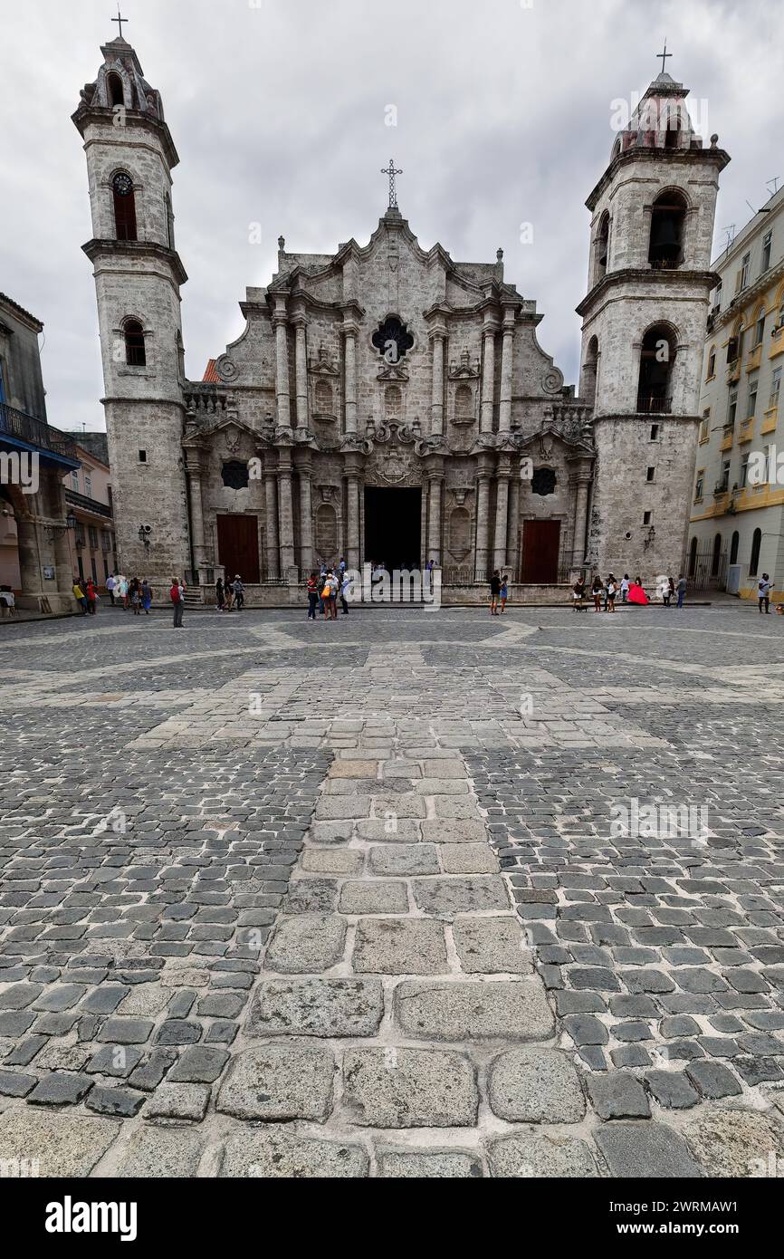 068 Incidental people entering and around the Catedral de San Cristobal Cathedral built in AD 1748-1777 in Baroque style. Old Havana-Cuba. Stock Photo