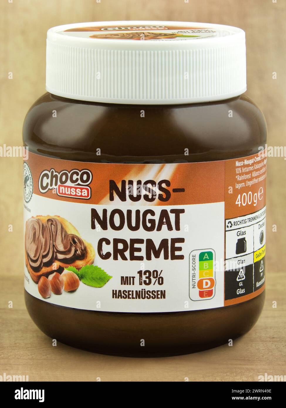 Choco nussa Nuss-Nougat Creme im Glas Stock Photo - Alamy