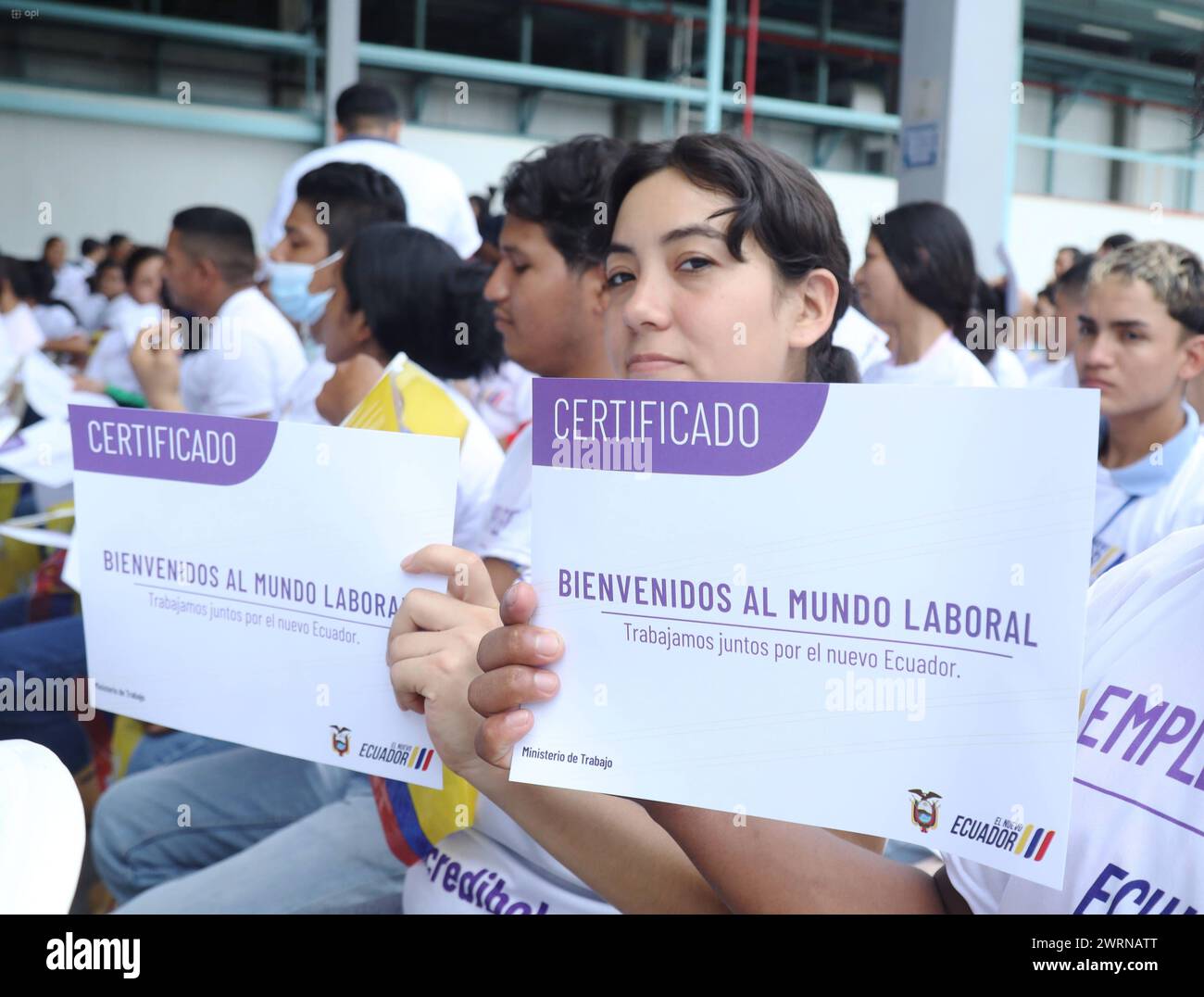 Joven de 18 años hires stock photography and images Alamy