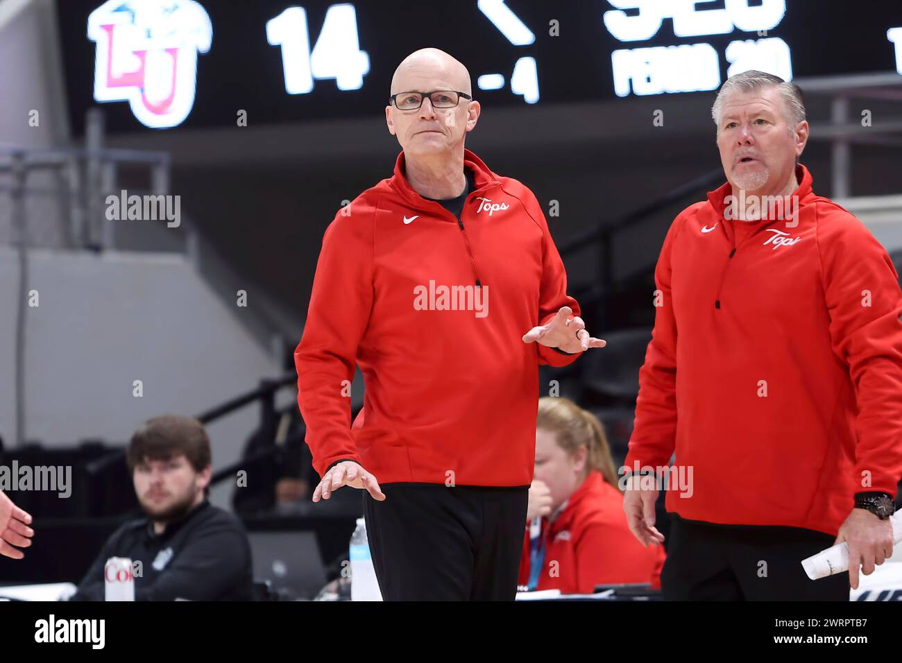 huntsville-al-march-13-louisiana-tech-lady-techsters-head-coach